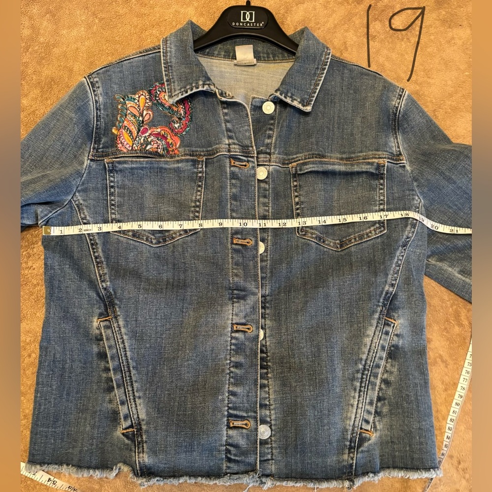 Chico’s Embroidered Denim Jacket Size 12 - Picture 7 of 12